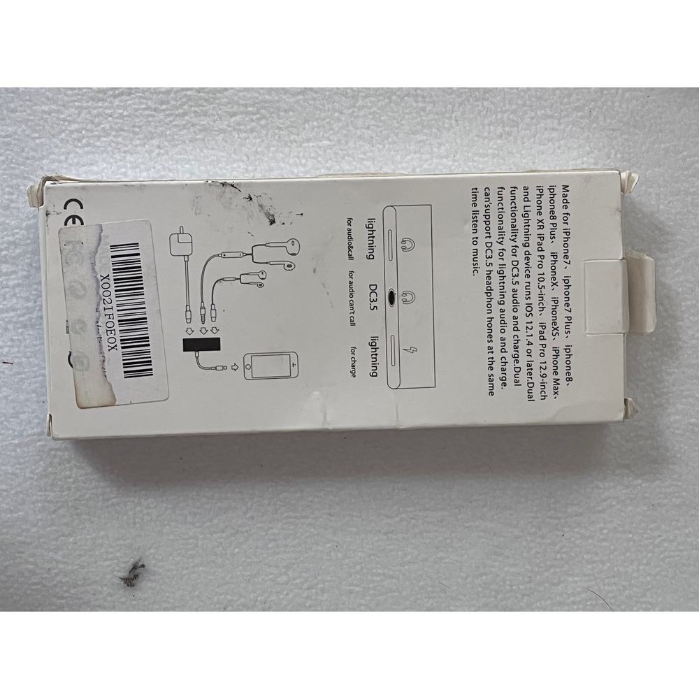 3 in 1 iPhone Adapter Dual Lightning + DC3.5 Audio and Charge Splitter White - Picture 4 of 6